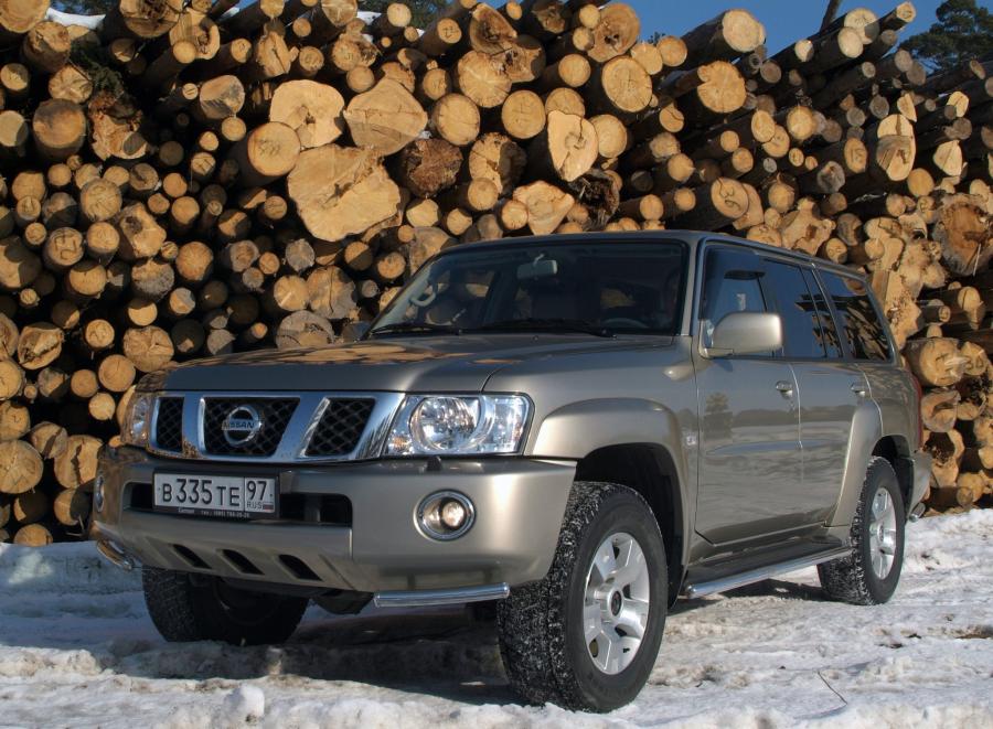  Nissan Patrol 5-Door 2004 года  (фото 12 из 20)